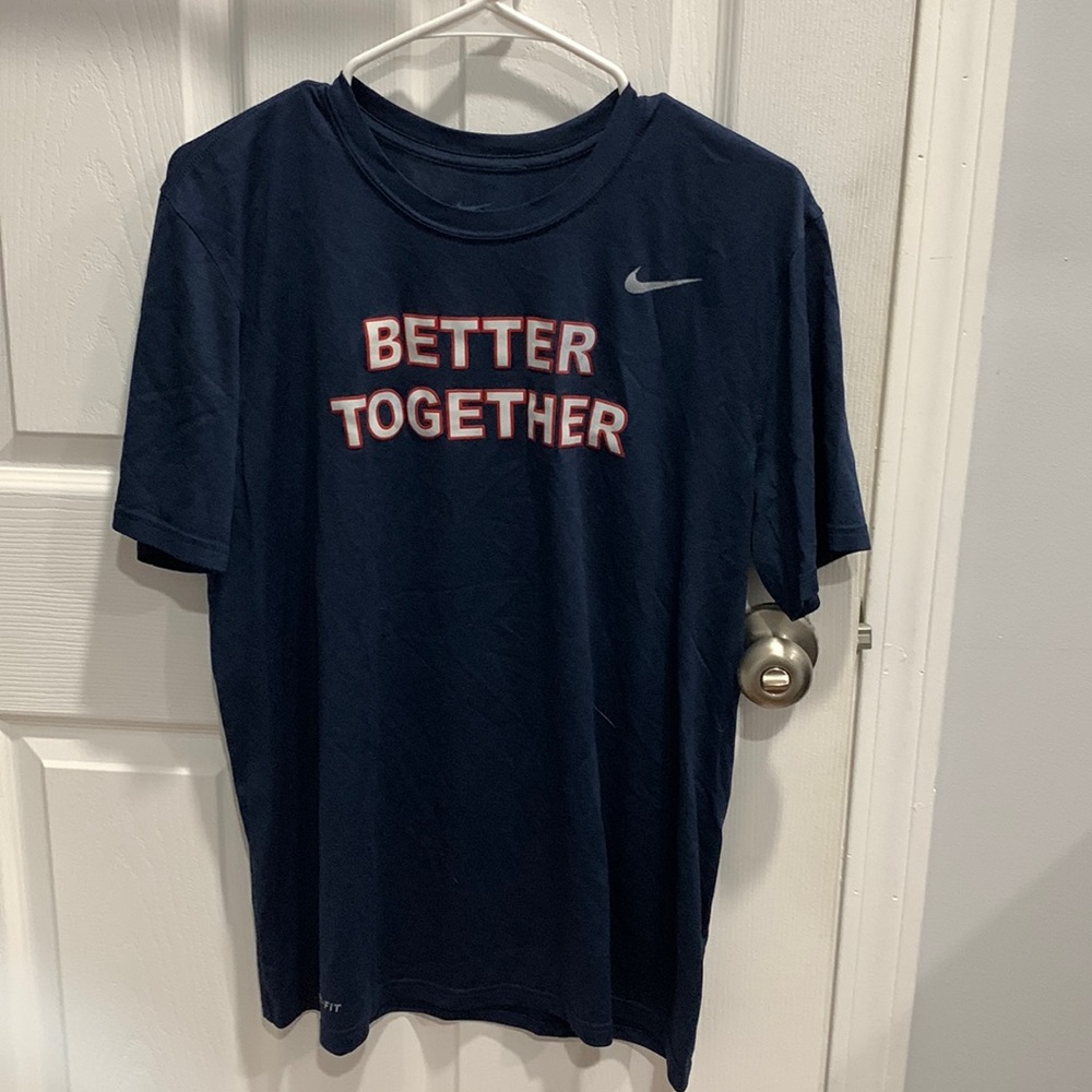 Large Nike Dri-Fit t shirt. Never worn, great condition. Great for working out!